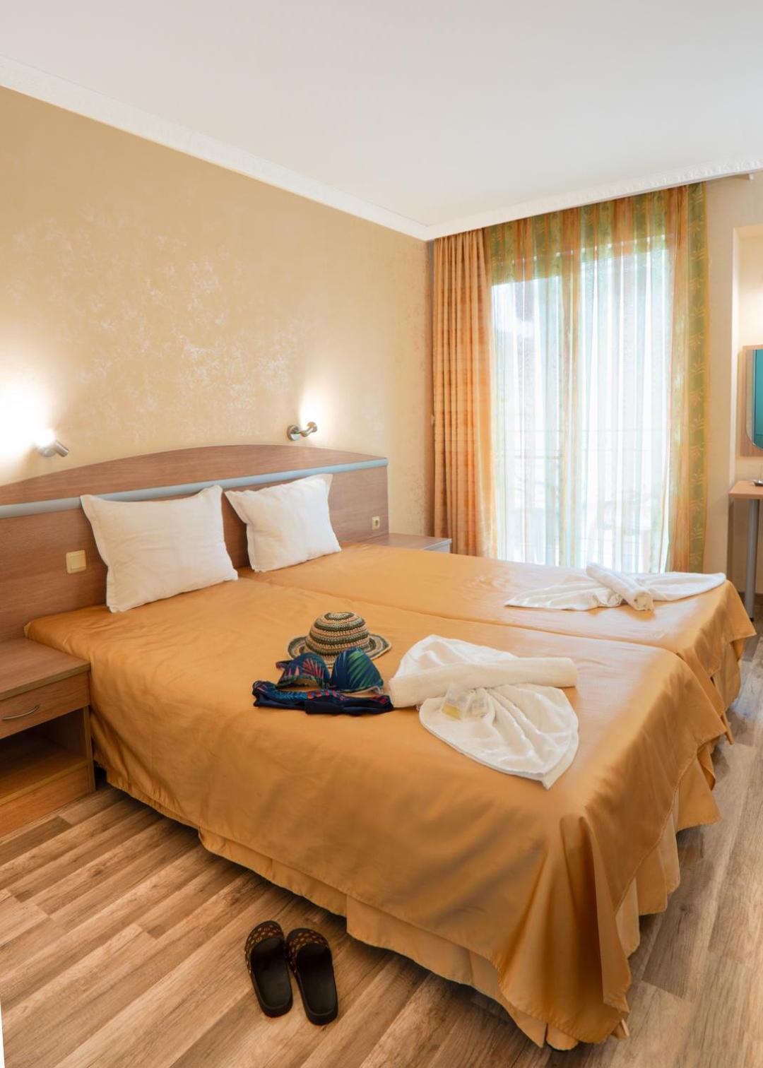 Hotel Zeus Pomorie Exterior photo